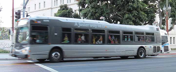 LA Metro Silverline NABI 45C